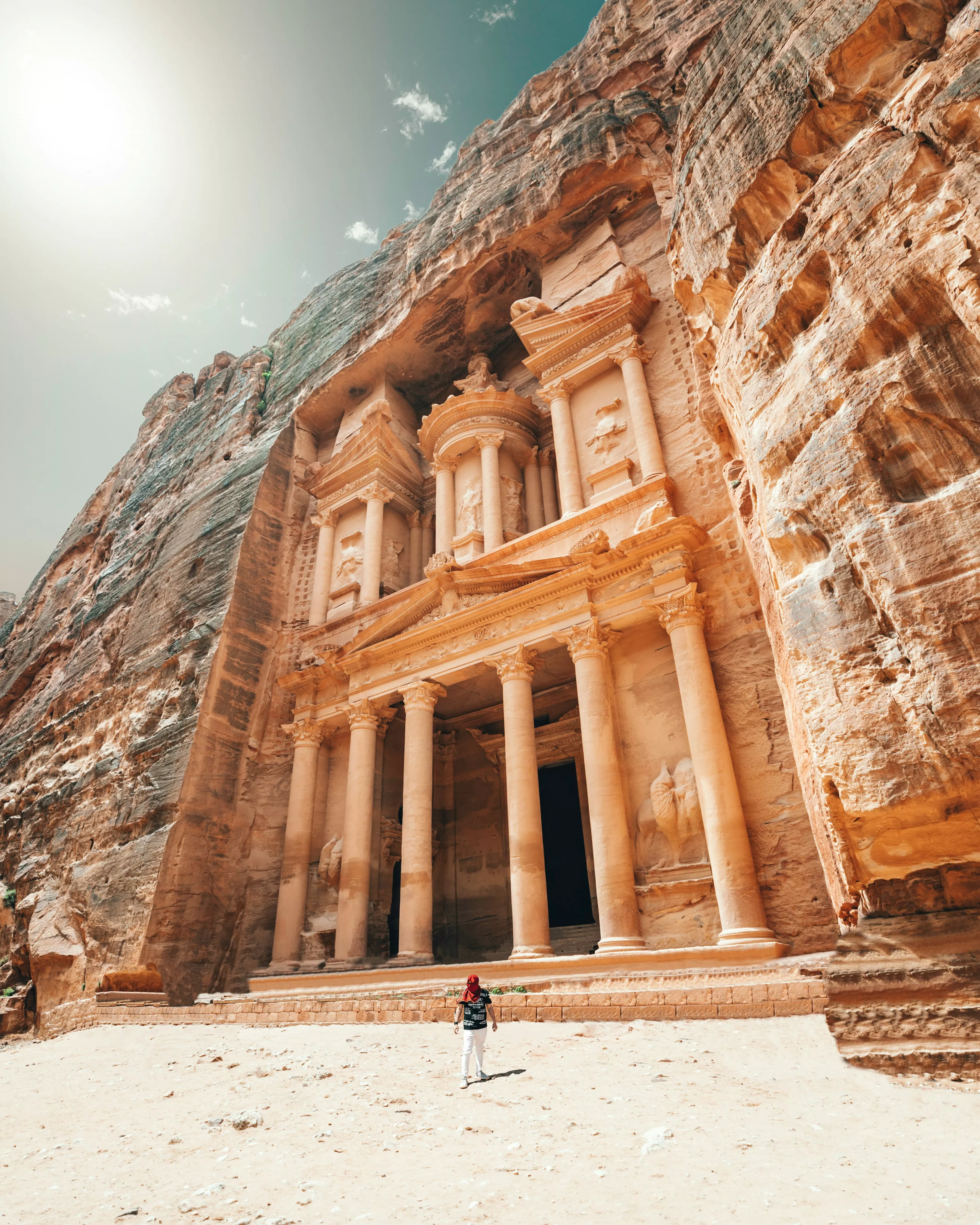 travel guide image